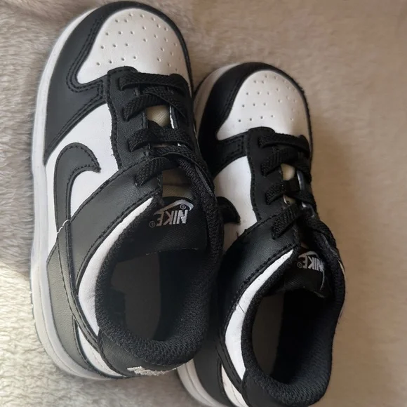 Nike Dunk Low (TDE)Size 7.5 C Toddler Panda Black White CW1589-100. NWOT. - Picture 4 of 6